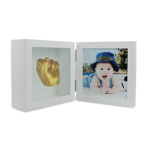 Cadre en bois original et personnalisé de haute qualité pour l'empreinte de la main et l'empreinte du bébé Kit de coulée 3D Cadre photo en gros - Product Image 2