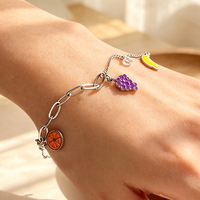 Schattig fruit armbandje van roestvrij staal met druiven, bananen en sinaasappel bedels, groothandel dames armband voor cadeau