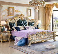 Ensemble de meubles de chambre à coucher de luxe en bois de hêtre français antique européen, avec feuilles d'or et tissu italien, pour appartement et hôtel