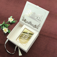 Boîte cadeau d'invitation de mariage en velours ivoire, invitation en acrylique miroir doré et enveloppe en feuille d'or personnalisée