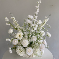Composition florale de luxe moderne pour allée de mariage, rangée de fleurs en soie rose et blanc dégradé, ensemble facile à expédier