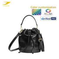 Sac seau pour femme de marque supérieure ODM OEM, fermeture à cordon, sac à main en cuir de créateur avec accessoires de quincaillerie personnalisés de haute qualité