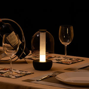 Lámpara de Mesa Retro Floral Inalámbrica Recargable al por Mayor, Iluminación Ambiental, Control Remoto, Pieza Decorativa Elegante para Dormitorio - Product Image 2