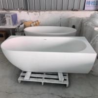 Baignoire autoportante d'angle en pierre artificielle blanche mate, surface solide, pour salles de bain de villas