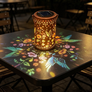 Luces <span class=keywords><strong>Solares</strong></span> de Colibrí, Linterna de Metal Hueco Color Bronce con Cuatro Motivos de Colibrí para Jardín, Patio y Exteriores - Product Image 2