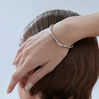 Bracelet jonc en acier inoxydable plaqué or 18 carats avec ouverture vintage quotidienne