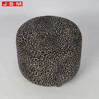 Pouf rond imprimé léopard en bois pour chambre, salon et appartement, idéal comme tabouret de rangement ou de changement de chaussures