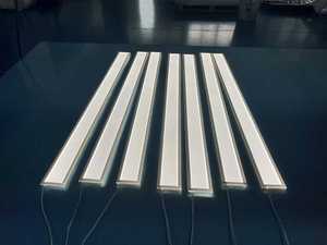 Espositore <span class=keywords><strong>con</strong></span> illuminazione <span class=keywords><strong>display</strong></span> negozio al dettaglio <span class=keywords><strong>con</strong></span> luce led shelfles retroilluminato foglio - Product Image 4