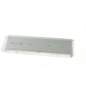 Dissipateur thermique en aluminium Melt Eruption, rectangulaire, pour applications de feuilles pliées en énergie nouvelle - Product Image 4