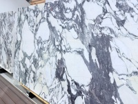 Dalle de marbre Calacatta Viola Violet Granviola naturelle de luxe, à veinage assorti, italienne, pour projets hôteliers et de villas