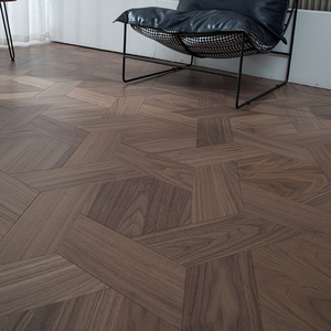 Parquet de Ingeniería Hexagonal de Nogal Multicapa con Ranura Lisa, Grado Tropical ABC, 15mm 12mm 18mm, para Proyectos Comerciales - Product Image 1