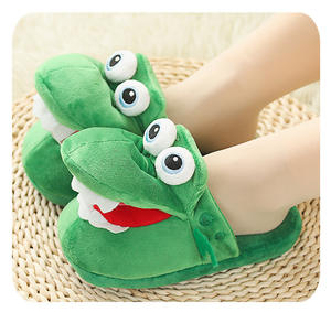 Pantuflas de Peluche de Cocodrilo Divertidas y Populares con Movimiento de Mordida, Antideslizantes, para Uso en Interiores del Hogar - Product Image 6