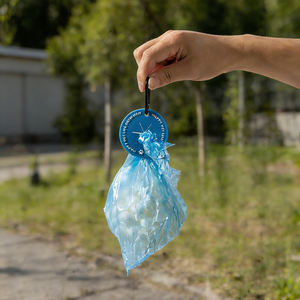 Dispensador de Bolsas para Excrementos de Perro, Reutilizable, Manos Libres, con Clip, de Silicona, con Logotipo Personalizado, para Paseos, Viajes y Actividades al Aire Libre - Product Image 4