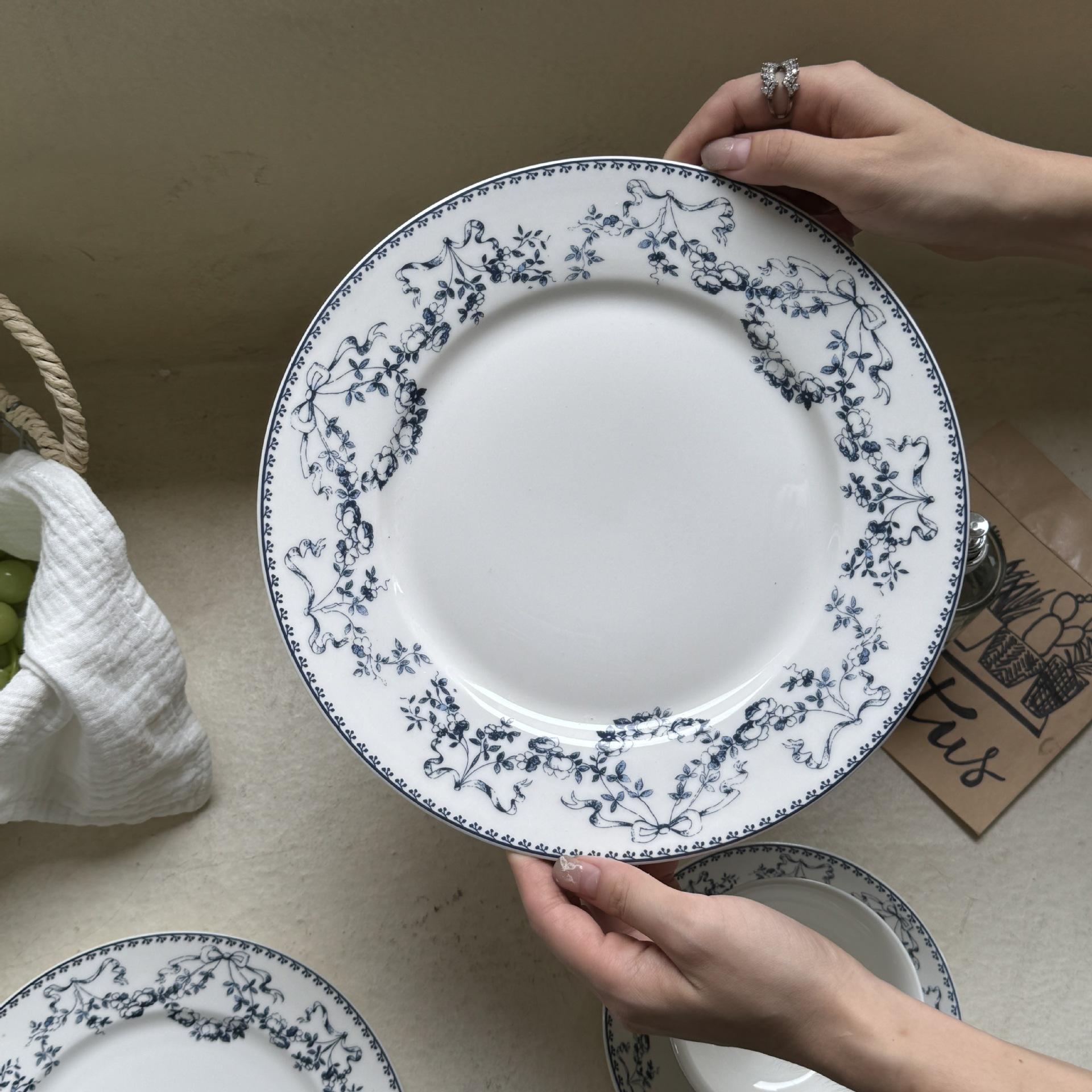 Blue flower flat plate 20.5*2CM