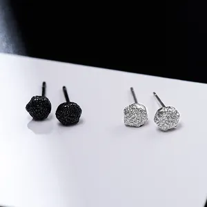 925 Sterling Perhiasan Perak Hitam Emas Disepuh Dipalu Wanita Anting Pria Stud