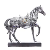 हार्स मूर्तिकला थोक राल घोड़ा पशु मूर्ति के साथ विंटेज खिलौना लकड़ी का प्रभाव Polyresin हार्स प्रतिमा आधार