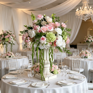 B117 Centrotavola Classico Fatto a Mano con Anthurium Verde e Bianco Stile Naturale Selvaggio, Decorazione Floreale Artificiale per il Giorno di Scherzi d'Aprile - Product Image 1