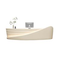 Comptoir de réception en pierre haut de gamme au design moderne blanc et orange