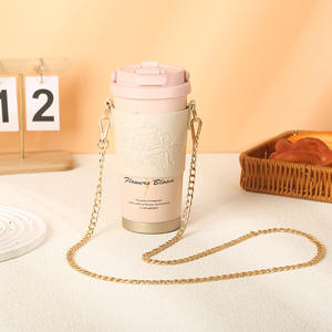 Mug à café isotherme Flowers Bloom avec sangle en chaîne pour les voyages et les activités sportives - Product Image 1