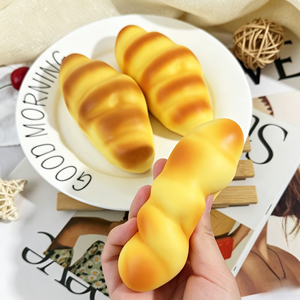 Juguete Antiestrés de PU con Forma de Pan Triangular, de Rebote Lento, para Fotografía, Unisex, Marca JXC, Modelo FZZB021, 14 Años - Product Image 4