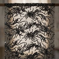 Robe de soirée de luxe noire, tricotée, à sequins floraux brodés, en tissu personnalisé poly/spandex/PET de poids moyen, pour fêtes