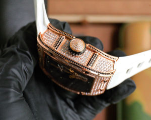 Version en alliage de titane, montres serties de diamants, à la pointe de la tendance, sportives et élégantes, montres de classe mondiale - Product Image 3