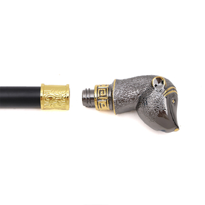 Canne <span class=keywords><strong>de</strong></span> <span class=keywords><strong>marche</strong></span> élégante en métal <span class=keywords><strong>noir</strong></span> et or, style britannique, design créatif et luxueux, pour jeunes. - Product Image 4