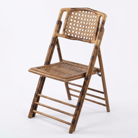 Chaise en plastique durable imitation bambou avec dossier solide et design pliable pour les fêtes de jardin et les événements commerciaux