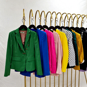 Abiti sottili da donna cappotti alla moda vecchi vestiti usati solo giacche di seconda mano - Product Image 1