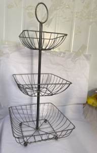 Ahşap saplı yuvarlak meyve sepeti ile 3 katlı Metal demir tavuk tel sepet ayakta tipi - Product Image 2