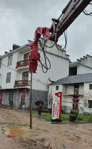 L'escavatore da 30 tonnellate ha montato il martello idraulico del vibratore/battipalo a vibrazione con profondità di lavoro 10 metri - Product Image 3