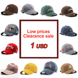 Saldi di Liquidazione: Vari Cappelli a Prezzi Minimi, Selezione Casuale tra Cappellini da Baseball, Snapback e Trucker - Product Image 1