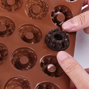 Molde de Silicona Antiadherente de 15 Cavidades, Grado Alimenticio, para Chocolate y Repostería - Product Image 2
