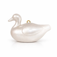 Sacs de soirée élégants en acrylique blanc coquille avec perles et sangle, sacs à main de mode en gros pour femme, pochettes personnalisées