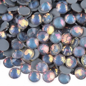 Nouveauté Usine Oleeya 2028 – Strass en Verre Couleurs Opale Mocha Populaires, Non Thermocollants, à Dos Plat pour Vêtements - Product Image 2