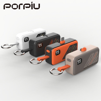 Cadeaux promotionnels chargeur de porte-clés de poche 5000mah Mini batterie externe intégré dans le câble de type C Port de charge pliable numérique