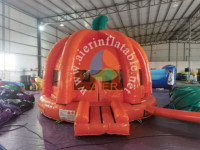Château gonflable d'Halloween en forme de citrouille orange pour la location et l'usage domestique