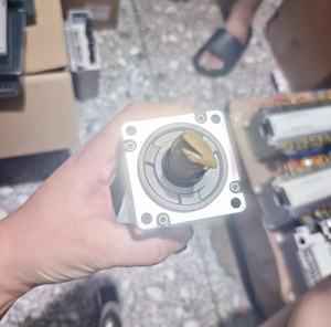 1 pz Mr-j2m-70du per Nuovo Drive Yay, Prodotto Originale Nuovo di Zecca con Garanzia di Un Anno - Product Image 6