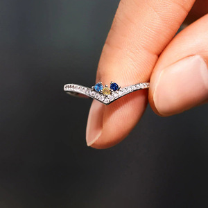 Anello Geometrico Creativo per Donne, Fascia Colorata Raffinata, Accessorio Gioiello Minimalista per Outfit Quotidiani - Product Image 6