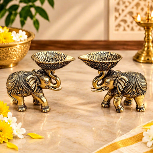 Lot de 2 lampes à huile Diya en métal en forme d'éléphant, statue d'éléphant vintage en métal, porte-bougie décoratif, centre de table - Product Image 1