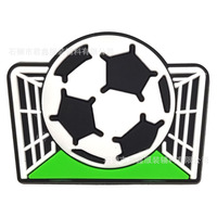 Breloques de chaussures de football très populaires en gros, décorations de chaussures de footballeur, accessoires de sport pour les fans de sabots