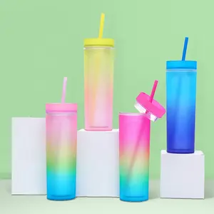 Commercio all'ingrosso 24oz tazza per bevande all'aperto di alta qualità a doppia parete isolante gradiente arcobaleno bicchieri di plastica con coperchi e cannucce