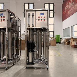 Système de filtration d'eau par osmose inverse en acier inoxydable de type vertical pour usage commercial en gros - Product Image 1