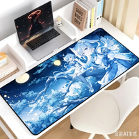 Tapis de souris de jeu anime personnalisé imprimé avec fond en caoutchouc antidérapant et surface en tissu lisse, tapis de table e-sport en stock, vente en gros OEM