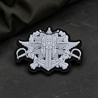Badge 3D personnalisé en PVC, étanche, avec fixation auto-agrippante ou à coudre, en caoutchouc souple pour sacs et accessoires vestimentaires