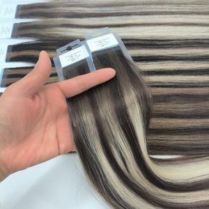 Extensioni per capelli umani Remy con nastro adesivo, capelli cinesi, 24 pollici, castano <span class=keywords><strong>scuro</strong></span>/<span class=keywords><strong>biondo</strong></span> caramello con riflessi, doppia trama a macchina, 20 pezzi/50g - Product Image 2