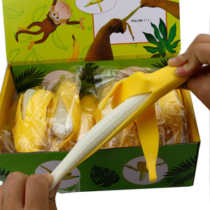 Jouet anti-stress souple en forme de banane – Jouet amusant et original à décoller avec des fils, pour soulager le stress, pour unisexe, à partir de 14 ans - Product Image 2