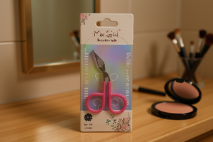 Forbici per Sopracciglia Max Girl in Acciaio Inossidabile con Lama Affilata e Manico in Plastica, Strumento per Trucco per Destrorsi, 11mm - Product Image 2