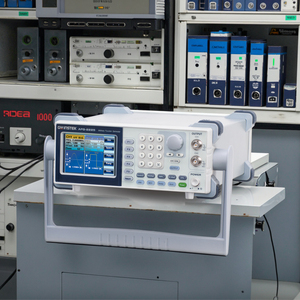 Generador de Ondas Arbitrarias GW Instek AFG-2225 de 2 Canales y 25MHz con Resolución de 14 bits y Frecuencia de Muestreo de 250MSa/s - Product Image 5