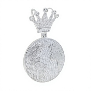 Collier Pendentif Globe Couronne en Argent Sterling 925 Moissanite Sertie de Pierres, Bijoux Hip Hop, Pendentif Carte du Monde Coupe Baguette pour Hommes - Product Image 2